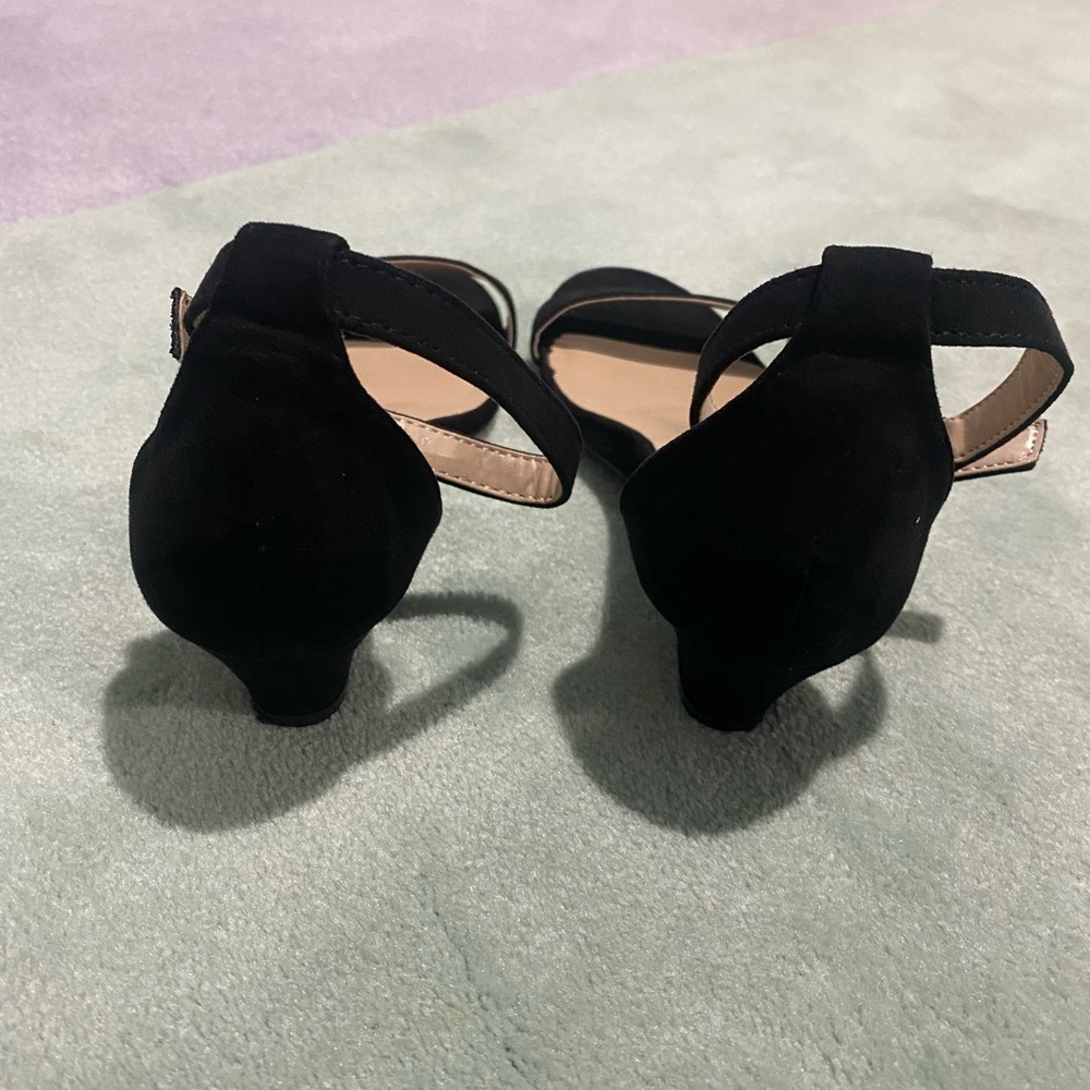 Heels - Picture 5 of 6